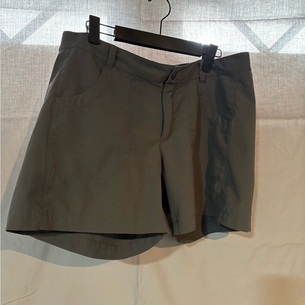 Patagonia Women's Charcoal Skorts
